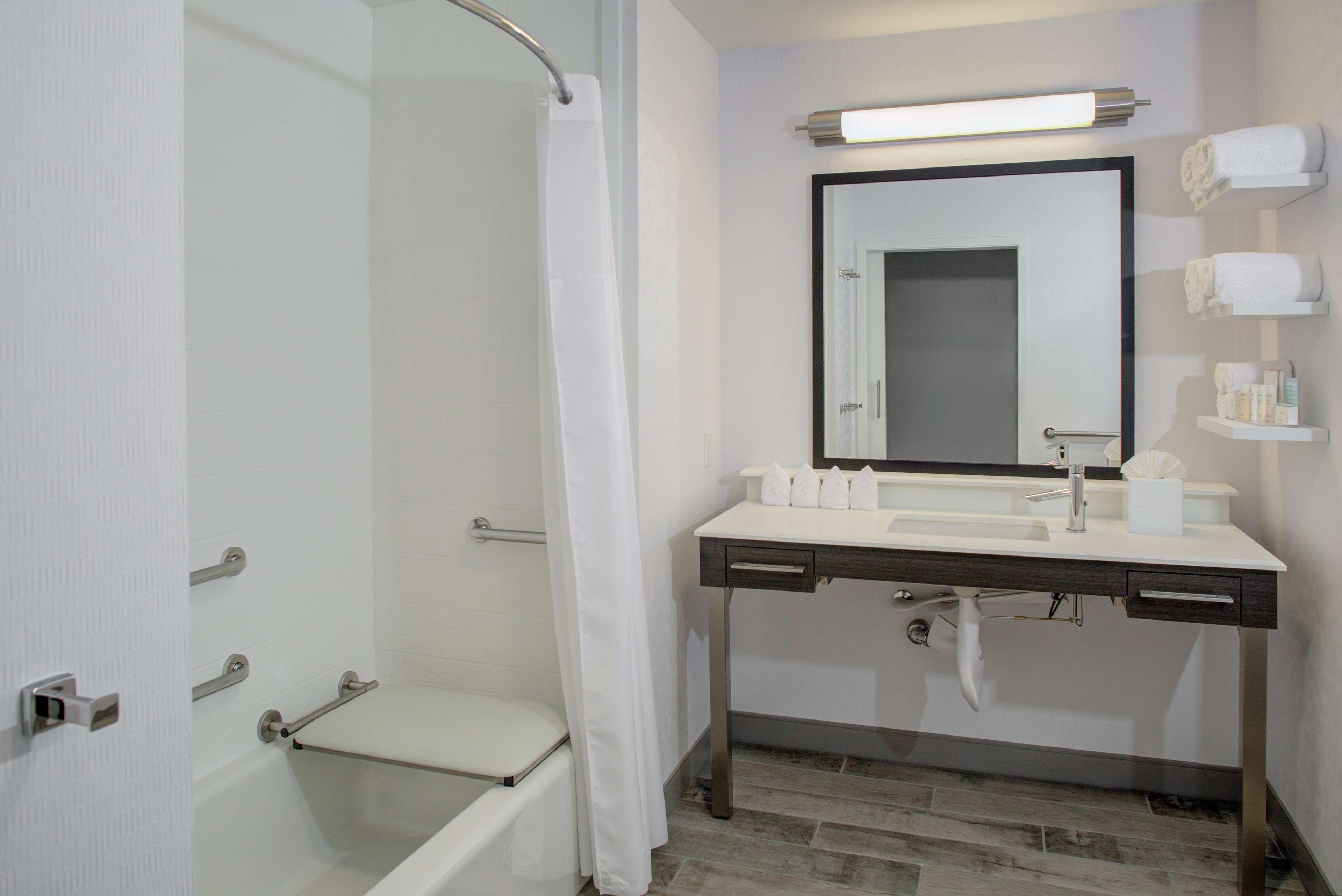 Hampton Inn & Suites Irvine/Orange County Airport Bagian luar foto