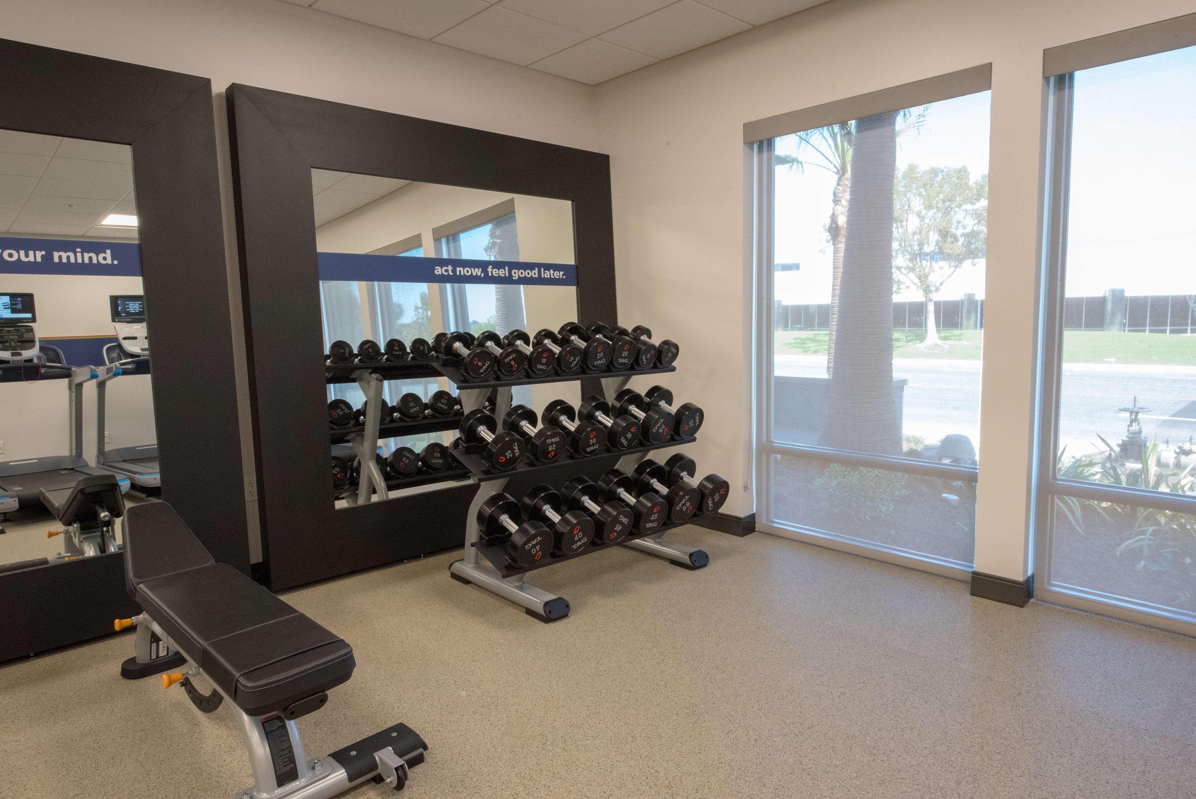 Hampton Inn & Suites Irvine/Orange County Airport Bagian luar foto