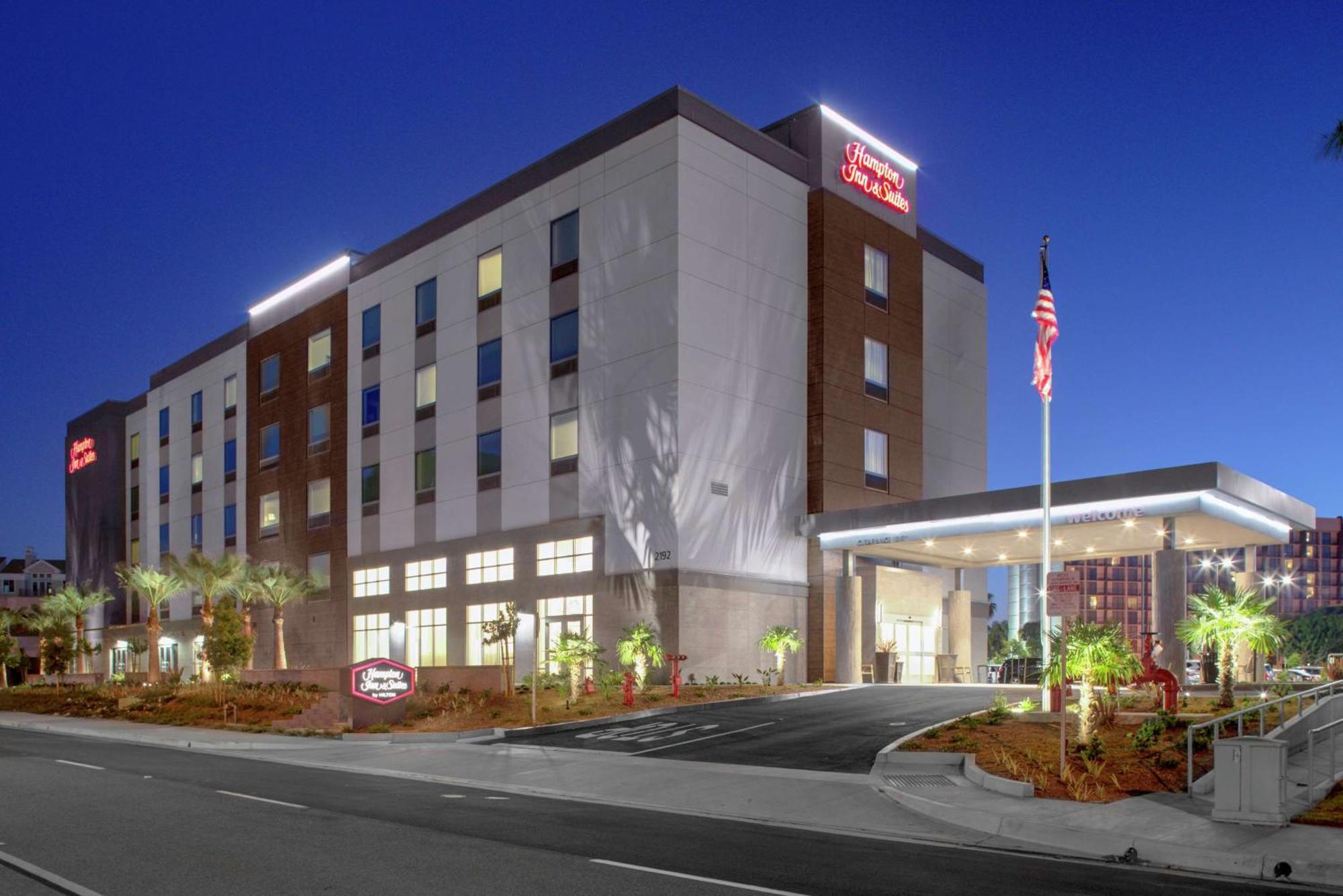 Hampton Inn & Suites Irvine/Orange County Airport Bagian luar foto